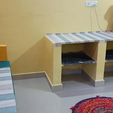 Red Monkeys Hostel-2